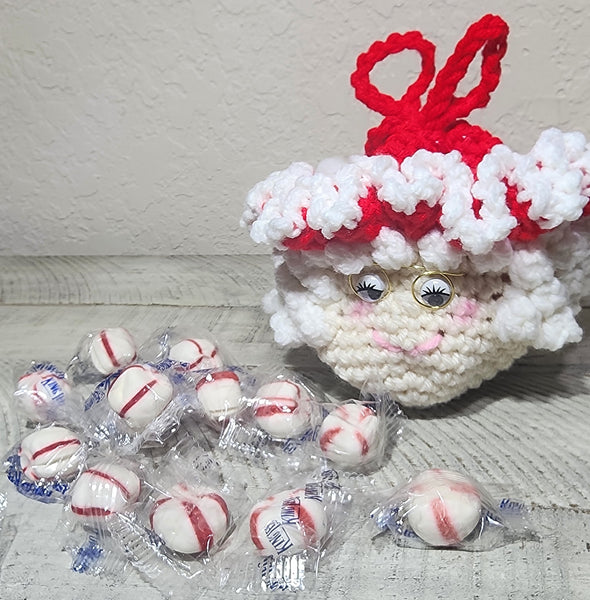 Mrs. Claus Gift Bag Crochet Pattern