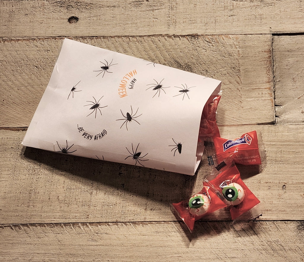 Spider Trick or Treat Bags - My Fingers Fly